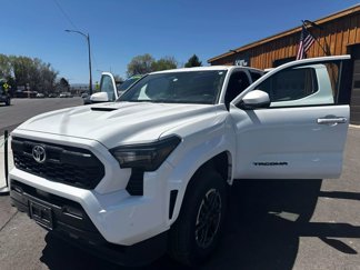 Used 2024 Toyota Tacoma TRD Sport image 1