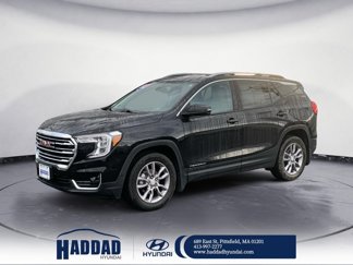 Used 2022 GMC Terrain SLT w/ Tech Package image 1