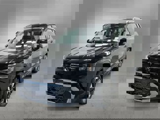 New 2025 Volkswagen Taos SE image 1