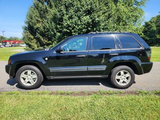 Used 2005 Jeep Grand Cherokee Laredo image 1