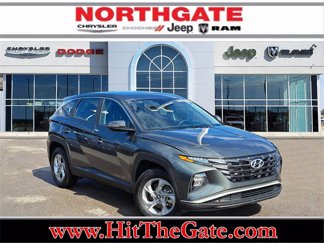 Used 2022 Hyundai Tucson SE image 1