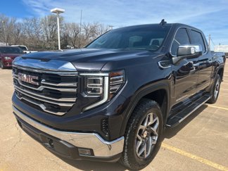 Used 2022 GMC Sierra 1500 SLT image 1
