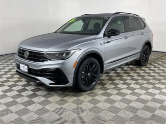 Used 2022 Volkswagen Tiguan SE R-Line image 1
