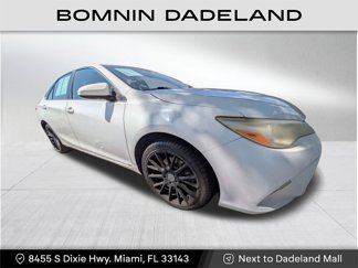 Used 2015 Toyota Camry XSE image 1