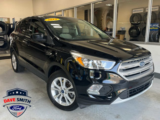 Used 2019 Ford Escape SE image 1