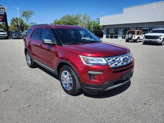 Used 2018 Ford Explorer XLT image 1