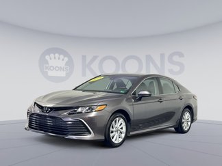 Used 2023 Toyota Camry LE image 1