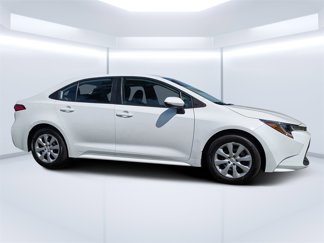 Used 2022 Toyota Corolla LE image 1
