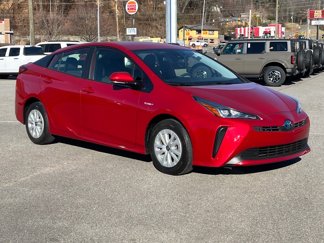 Used 2019 Toyota Prius LE image 1
