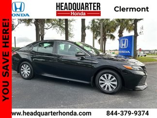 Used 2020 Toyota Camry LE image 1