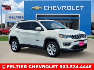 Used 2017 Jeep Compass Latitude image 1