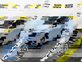 Used 2024 Chrysler Pacifica Touring-L image 1