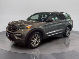 Used 2022 Ford Explorer XLT w/ Equipment Group 202A image 1