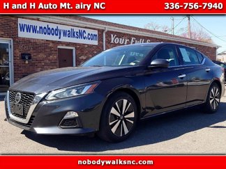 Used 2021 Nissan Altima 2.5 SV image 1