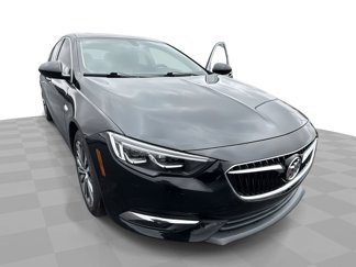 Certified 2020 Buick Regal Essence image 1