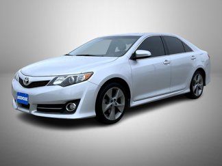 Used 2014 Toyota Camry SE image 1