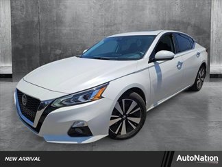 Used 2020 Nissan Altima 2.5 SV image 1