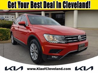 Used 2018 Volkswagen Tiguan SE w/ Front Fog Lights Package image 1