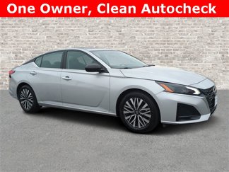 Used 2024 Nissan Altima 2.5 SV image 1