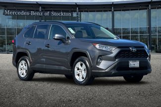 Used 2021 Toyota RAV4 XLE image 1