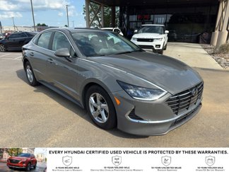 Used 2021 Hyundai Sonata SE image 1