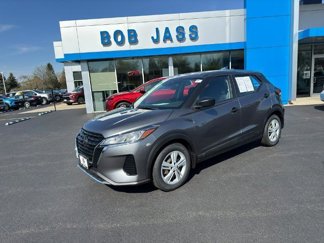 Used 2021 Nissan Kicks S image 1