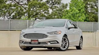 Used 2017 Ford Fusion SE image 1