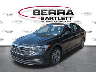 Used 2024 Volkswagen Jetta SE image 1