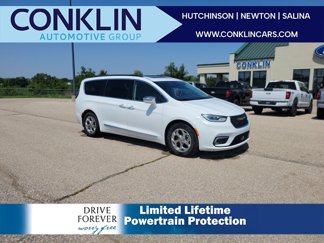Used 2022 Chrysler Pacifica Limited image 1