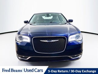 Used 2015 Chrysler 300 Limited w/ Driver Convenience Group video 2