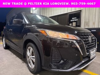Used 2021 Nissan Kicks S image 1
