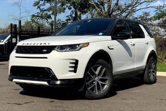 New 2025 Land Rover Discovery Sport Dynamic SE image 1
