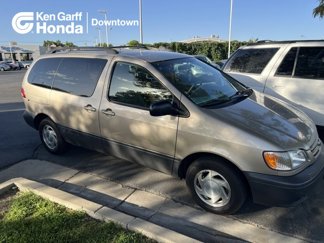 Used 2002 Toyota Sienna LE image 1
