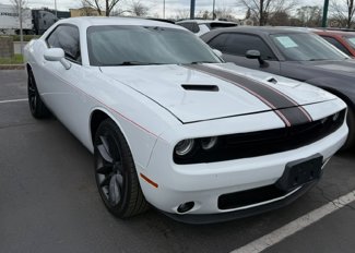 Used 2016 Dodge Challenger SXT Plus image 1