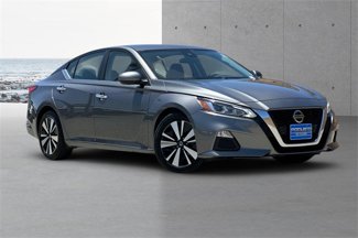 Used 2022 Nissan Altima 2.5 SV image 1