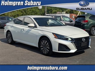 Used 2023 Nissan Altima 2.5 SV image 1