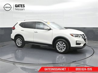 Used 2017 Nissan Rogue SV image 1