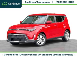 Used 2023 Kia Soul LX image 1