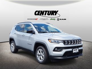 New 2025 Jeep Compass Latitude image 1