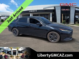 Used 2021 Hyundai Elantra SEL w/ Convenience Package image 1