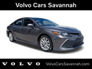 Used 2022 Toyota Camry LE image 1
