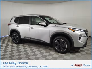 Used 2024 Nissan Rogue SV image 1