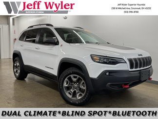Used 2019 Jeep Cherokee Trailhawk image 1