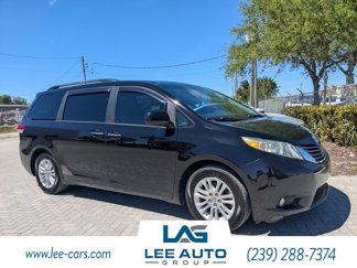 Used 2014 Toyota Sienna XLE image 1