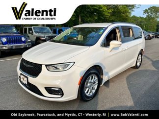 Used 2022 Chrysler Pacifica Touring-L image 1