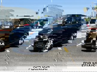 Used 2021 Chevrolet Equinox LT image 1