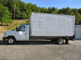 Used 2011 Ford E-450 and Econoline 450 Super Duty image 1