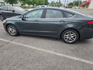 Used 2015 Ford Fusion SE image 1