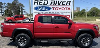 Used 2023 Toyota Tacoma TRD Off-Road image 1