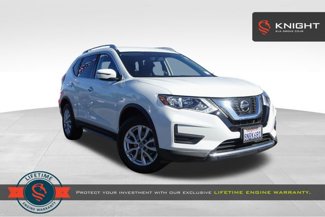 Used 2018 Nissan Rogue SV image 1